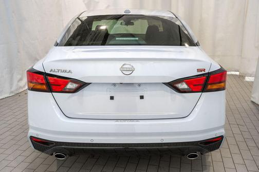 2025 Nissan Altima SR FWD