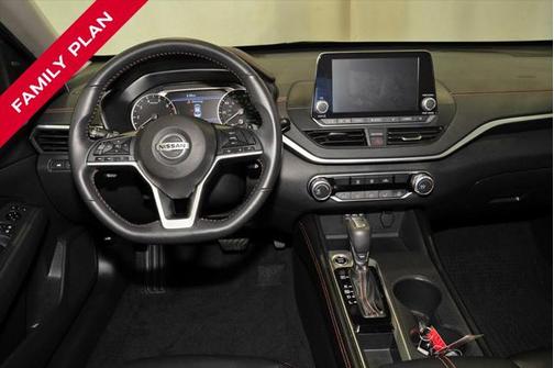 2022 Nissan Altima SR FWD