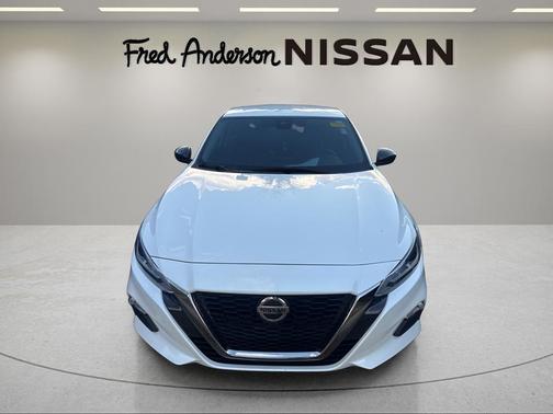2022 Nissan Altima SR FWD