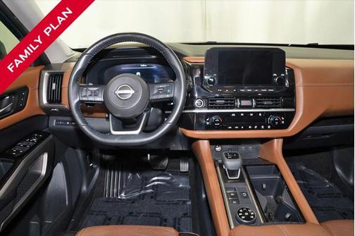2022 Nissan Pathfinder Platinum 4WD