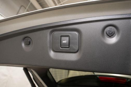 2020 Nissan Pathfinder SL 2WD