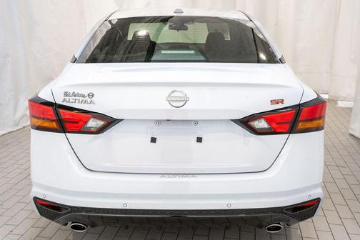 2025 Nissan Altima SR FWD