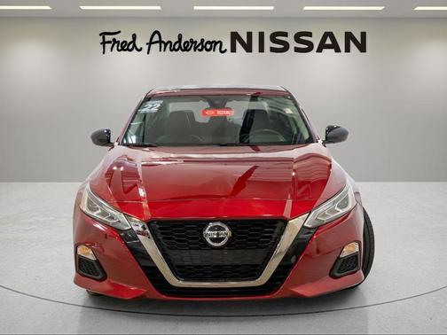 2022 Nissan Altima SR FWD