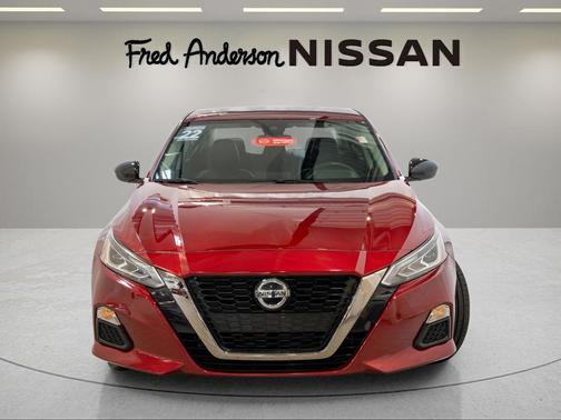 2022 Nissan Altima SR FWD