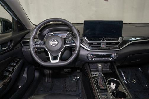 2024 Nissan Altima SR VC-Turbo FWD