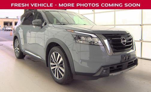 2022 Nissan Pathfinder Platinum 4WD