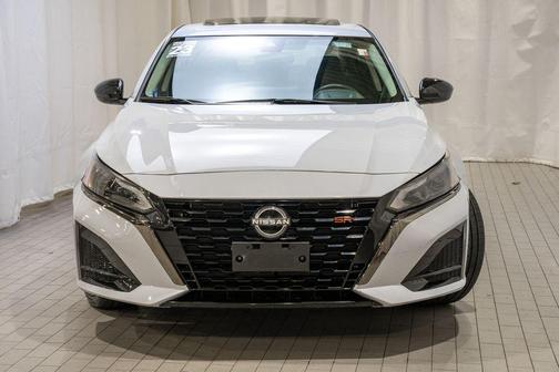2023 Nissan Altima SR FWD