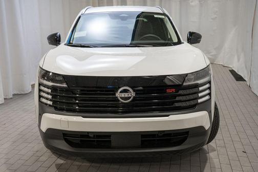 Aspen White Tricoat 2026 Nissan Kicks SR