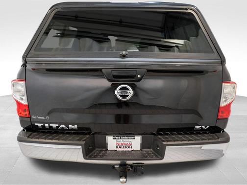 2017 Nissan Titan SV