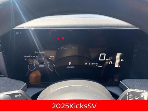 2025 Nissan Kicks SV