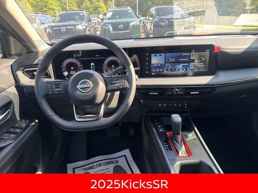 2025 Nissan Kicks SR