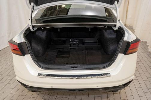 2023 Nissan Altima SR VC-Turbo FWD