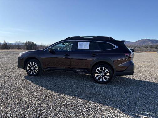 Dark Mahogany Pearl 2025 Subaru Outback Limited