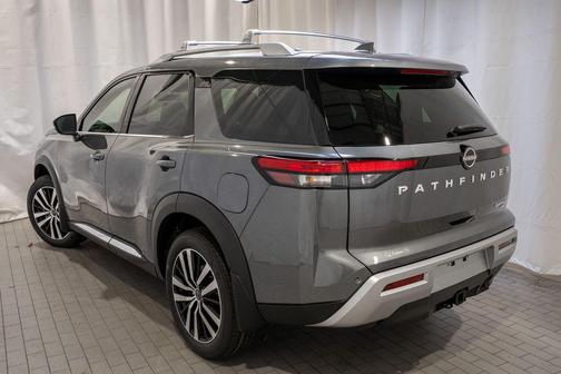 2025 Nissan Pathfinder Platinum 4WD