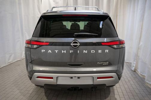 2025 Nissan Pathfinder Platinum 4WD