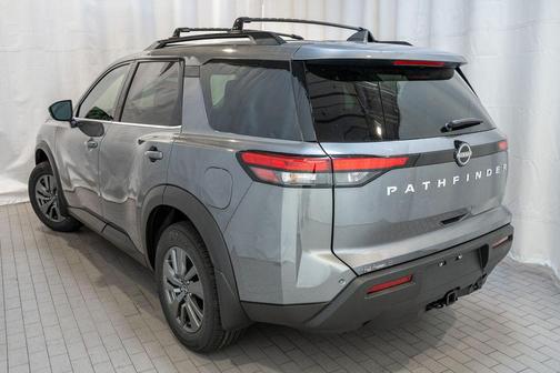 2025 Nissan Pathfinder SV FWD