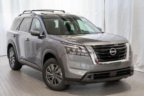 2025 Nissan Pathfinder SV FWD