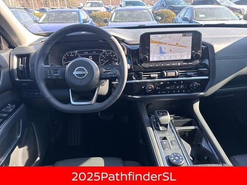 2025 Nissan Pathfinder SL 4WD