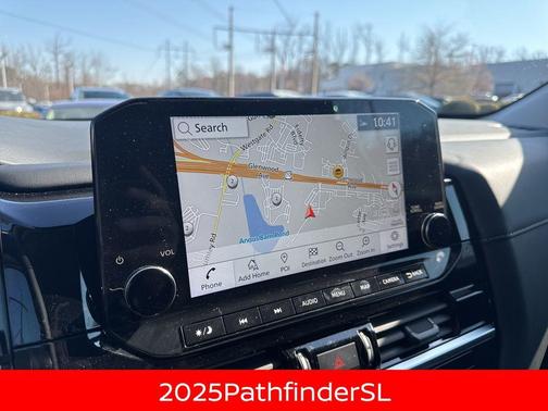 2025 Nissan Pathfinder SL 4WD
