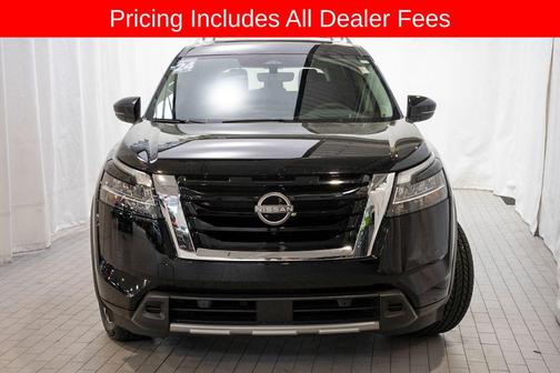 Super Black 2024 Nissan Pathfinder Platinum 4WD