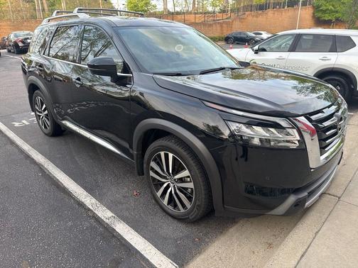 Super Black 2024 Nissan Pathfinder Platinum 4WD
