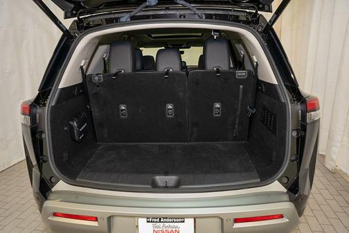 2024 Nissan Pathfinder Platinum 4WD