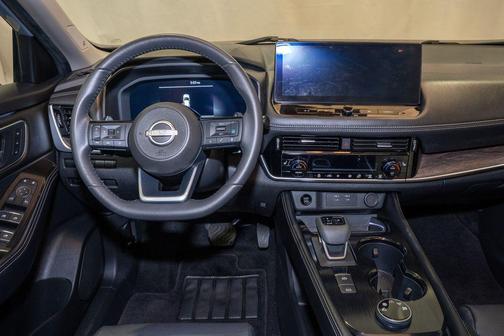 2024 Nissan Rogue Platinum