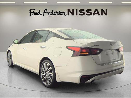 2023 Nissan Altima 2.5 SL