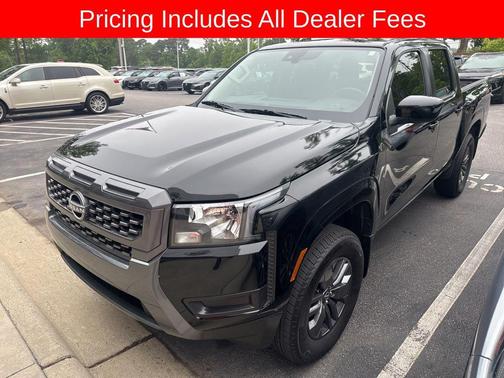 Super Black 2025 Nissan Frontier SV