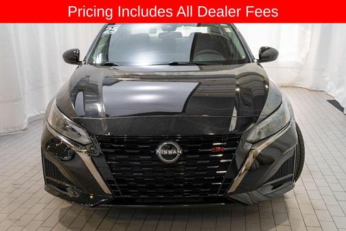 Super Black 2025 Nissan Altima SR FWD