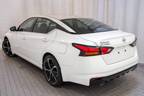 2025 Nissan Altima SR FWD