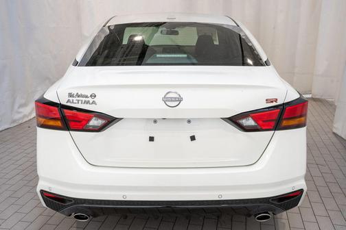 2025 Nissan Altima SR FWD