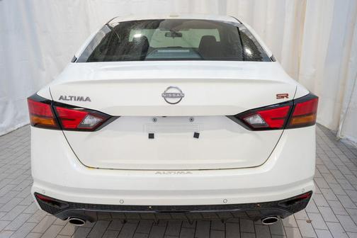 2025 Nissan Altima SR FWD