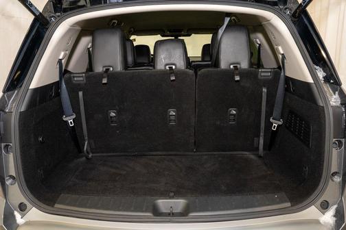 2023 Nissan Pathfinder SL 4WD