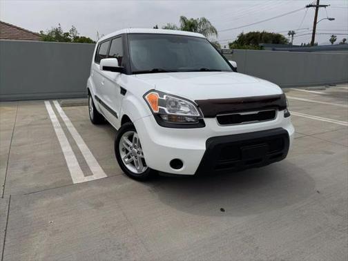 2010 Kia Soul +