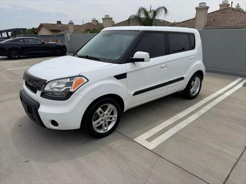 2010 Kia Soul +