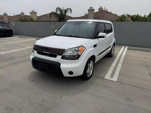 2010 Kia Soul +