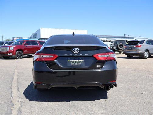 Midnight Black Metallic 2019 Toyota Camry SE