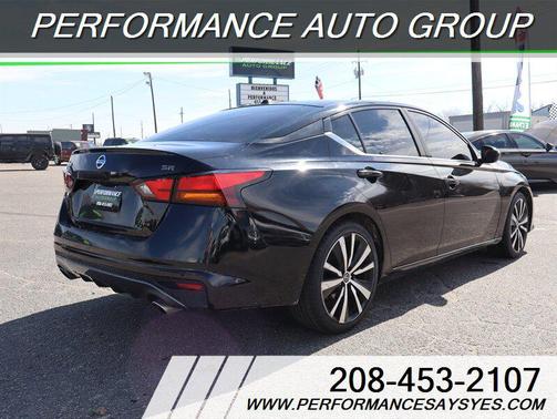 2022 Nissan Altima SR FWD