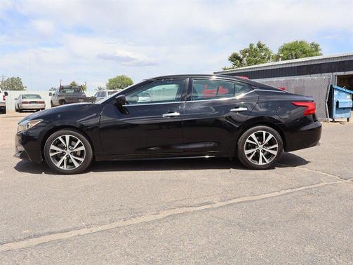 Super Black 2017 Nissan Maxima 3.5 SL