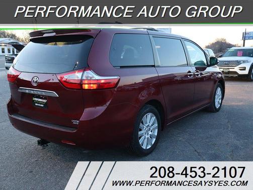 2017 Toyota Sienna Limited Premium