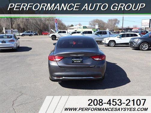 2016 Chrysler 200 Limited