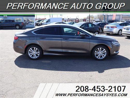 2016 Chrysler 200 Limited