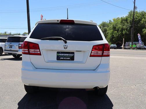 Vice White 2018 Dodge Journey SE