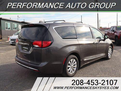 2019 Chrysler Pacifica Touring L