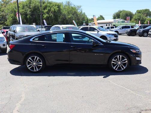 Mosaic Black Metallic 2023 Chevrolet Malibu FWD 1LT
