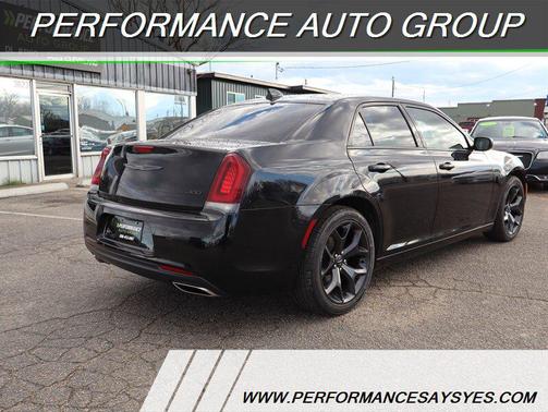 2020 Chrysler 300 Touring