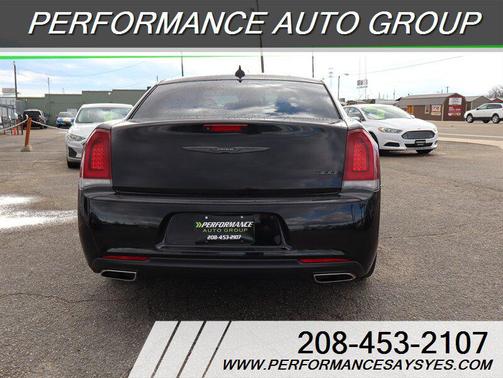 2020 Chrysler 300 Touring