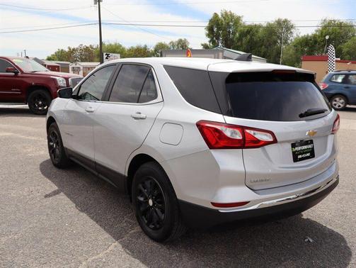 Silver Ice Metallic 2021 Chevrolet Equinox 1LT