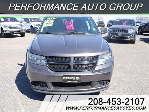 Granite Pearlcoat 2018 Dodge Journey SE